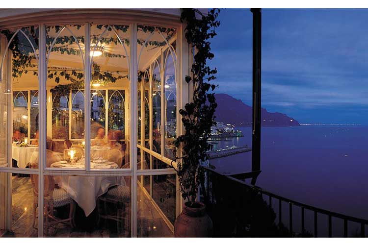 Amalfi lhotel da sogno amato da Liz Taylor e Richard Burton30lug17 2