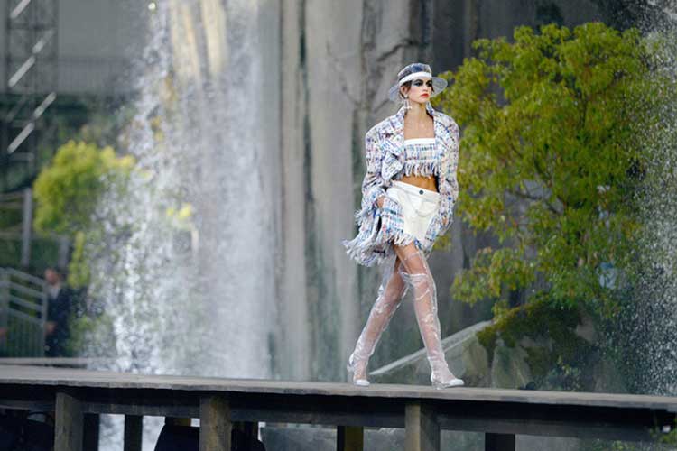 Chanel ss 2018 una collezione tutta in movimento 3nov17 3