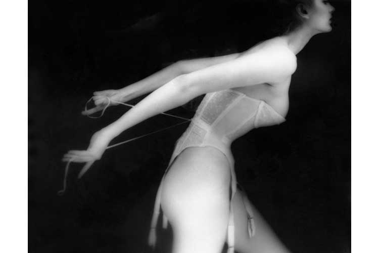 Giochi di camera oscura by Lillian Bassman 15ott18 3