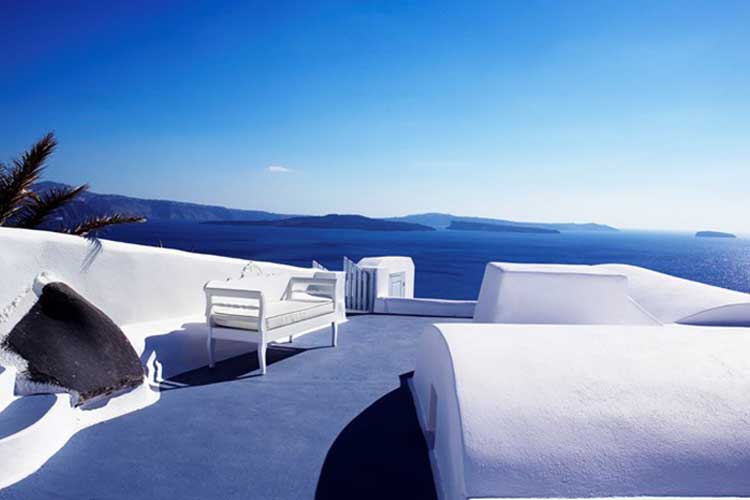 Hotel Katikies in Santorini magic blue 5 8 17 3