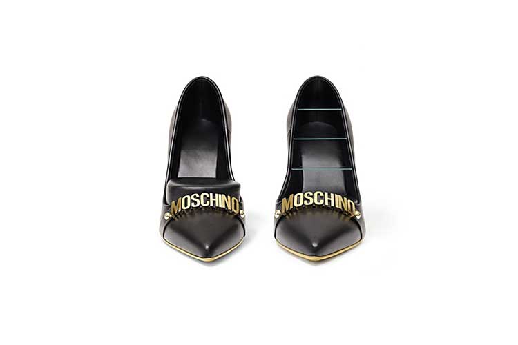 Moschino kisses Gufram fashion home design 1dic17 3