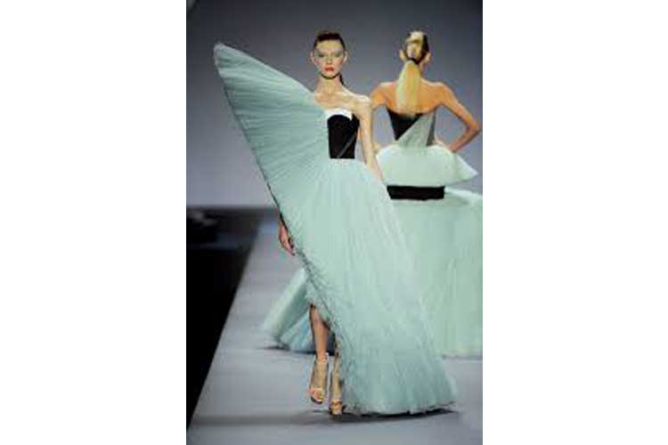 Viktor Rolf Fashion Artists 25 Years 6