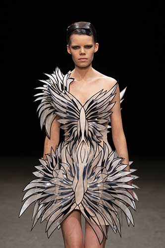 Iris van Herpen 29 1 21 5